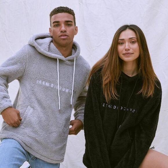 NWT Seek Discomfort Grey Sherpa Hoodie Unisex Size M - Picture 3 of 11